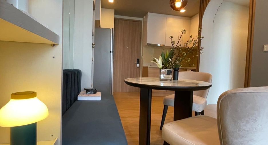 For rent 2 bedrooms condo in Phaya Thai, Bangkok