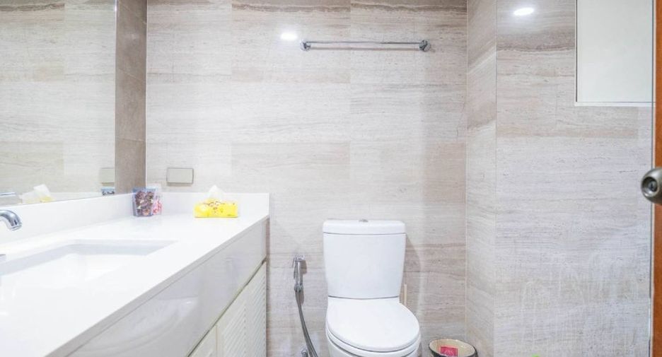 À louer 3 chambres condo à Bang Phli, Samut Prakan
