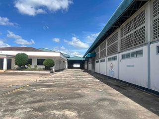 À vendre et à louer 100 chambres entrepôt à Ban Bueng, Chonburi