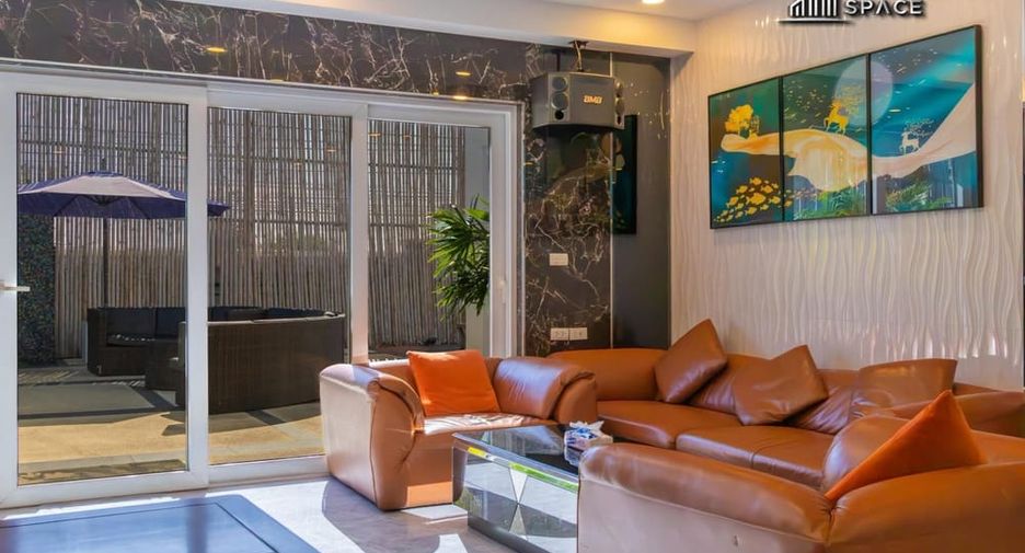 For rent 5 bedrooms villa in Bang Lamung, Chonburi
