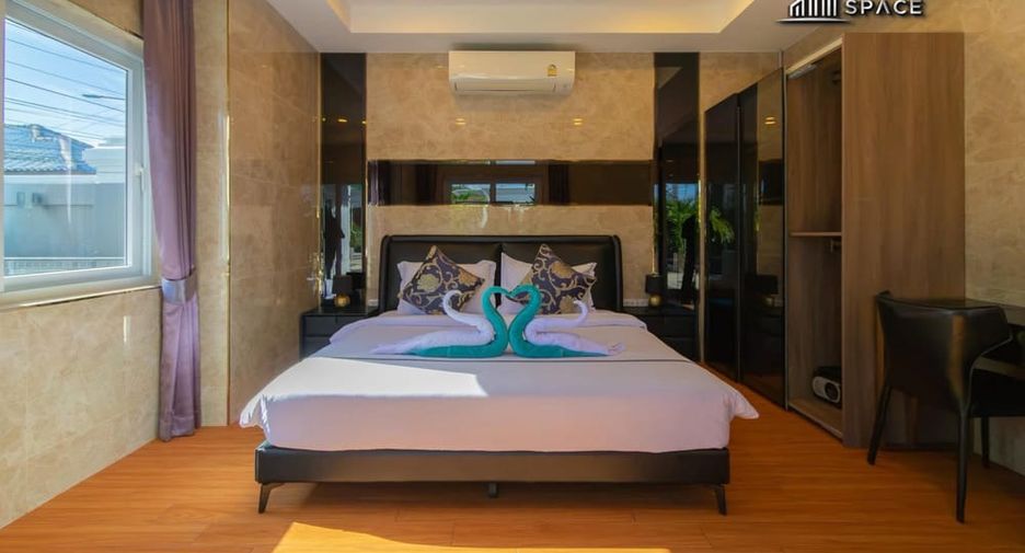 For rent 5 bedrooms villa in Bang Lamung, Chonburi