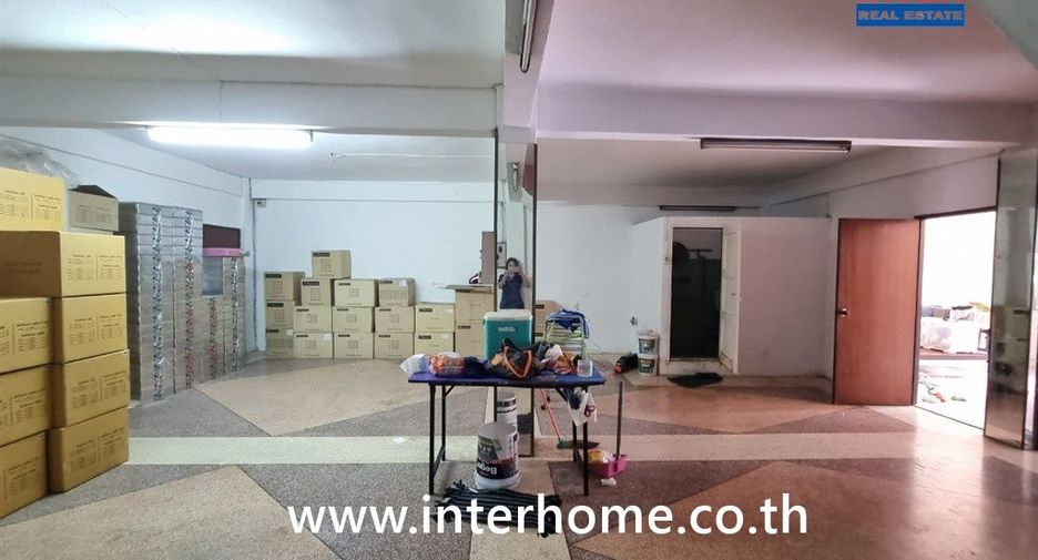 For sale 8 bedrooms retail Space in Thanyaburi, Pathum Thani