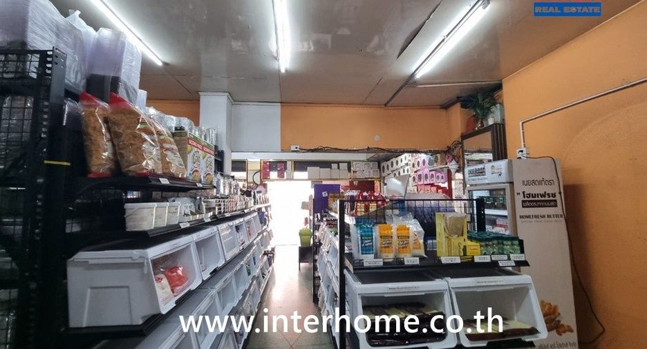 For sale 8 bedrooms retail Space in Thanyaburi, Pathum Thani