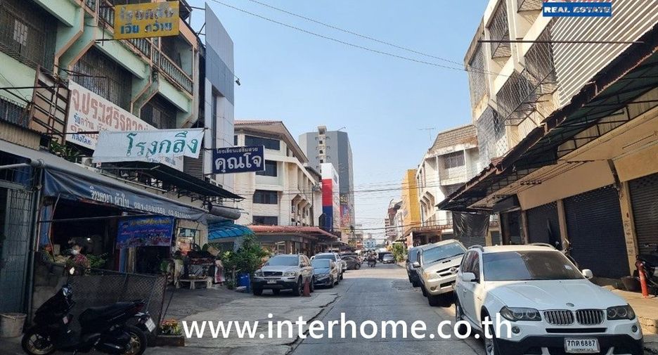 For sale 8 bedrooms retail Space in Thanyaburi, Pathum Thani
