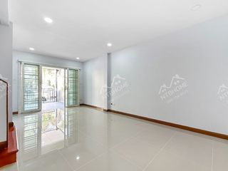 À vendre 3 chambres maison de ville à Pak Kret, Nonthaburi