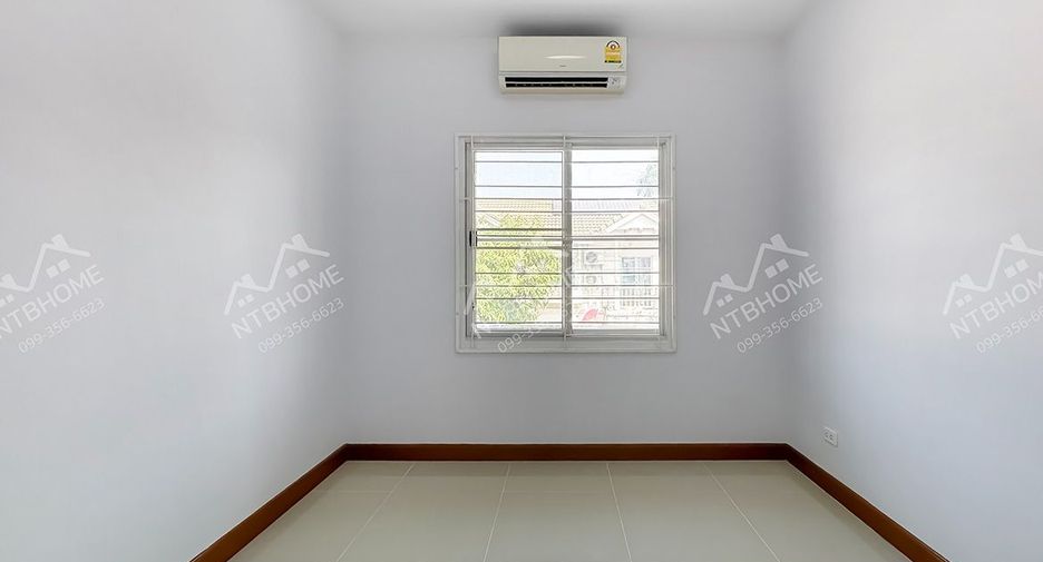 À vendre 3 chambres maison de ville à Pak Kret, Nonthaburi