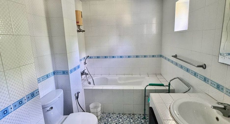 For rent 3 bedrooms house in Bang Lamung, Chonburi
