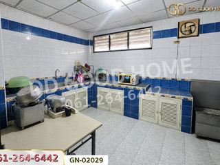 Casa adosada en venta de 4 habitaciones en Bang Khae, Bangkok