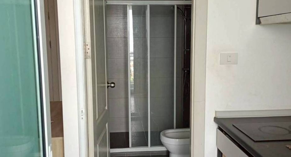 À vendre 1 chambre condo à Bang Kapi, Bangkok