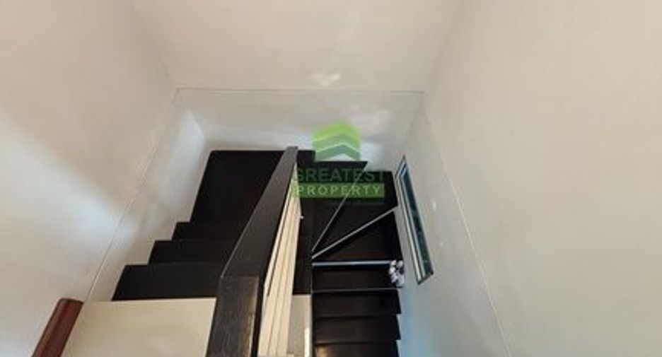 For sale 3 bedrooms townhouse in Rat Burana, Bangkok