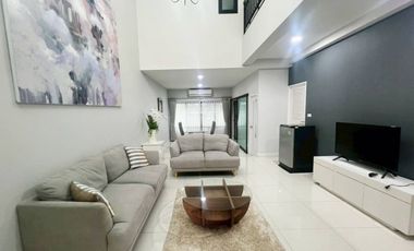 For rent 3 bedrooms townhouse in Mueang Chiang Mai, Chiang Mai