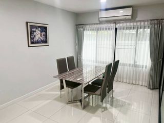 For rent 3 bedrooms townhouse in Mueang Chiang Mai, Chiang Mai