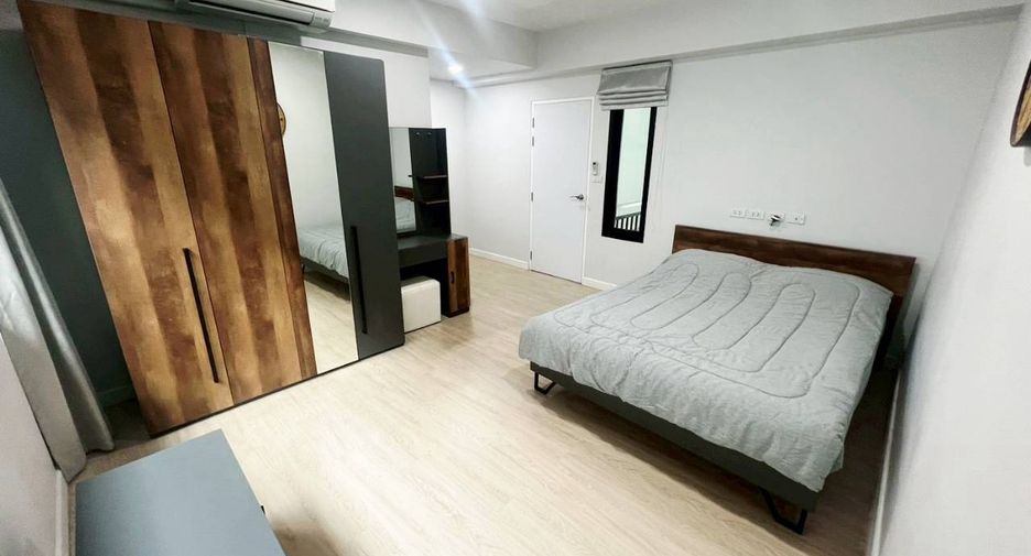For rent 3 bedrooms townhouse in Mueang Chiang Mai, Chiang Mai