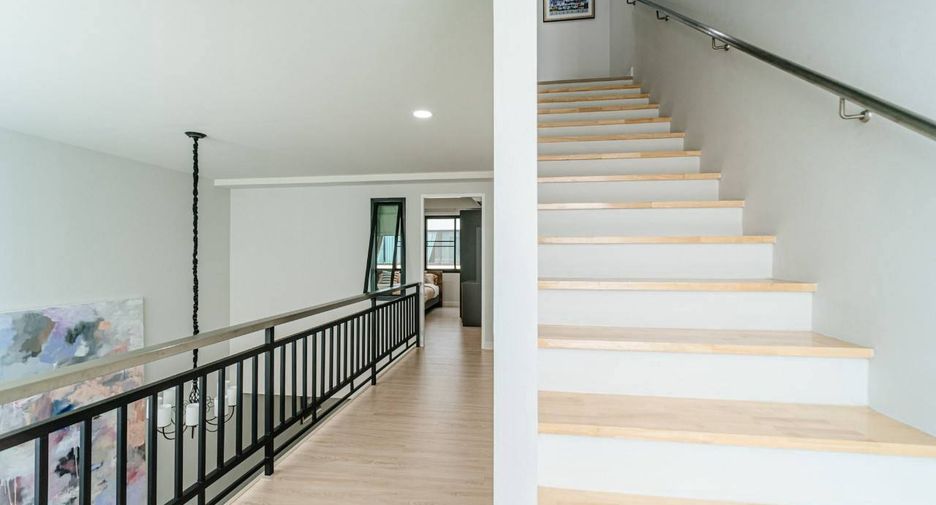 For rent 3 bedrooms townhouse in Mueang Chiang Mai, Chiang Mai