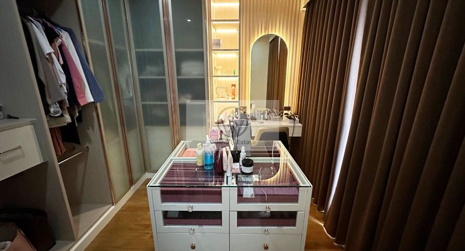 Condo en venta de 4 habitaciones en Bang Kho Laem, Bangkok