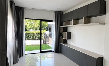 For sale 3 bedrooms house in Sai Mai, Bangkok