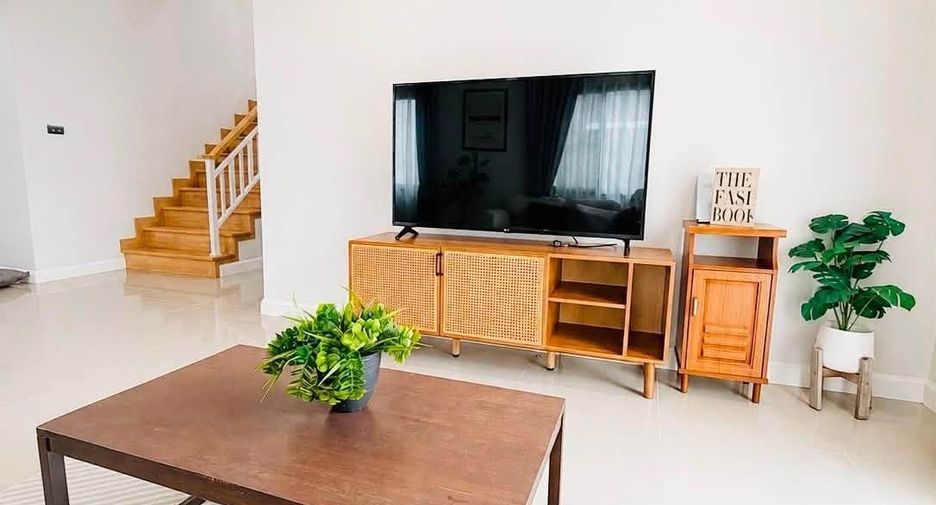 Haus zur Miete mit 3 Zimmer in Saraphi, Chiang Mai