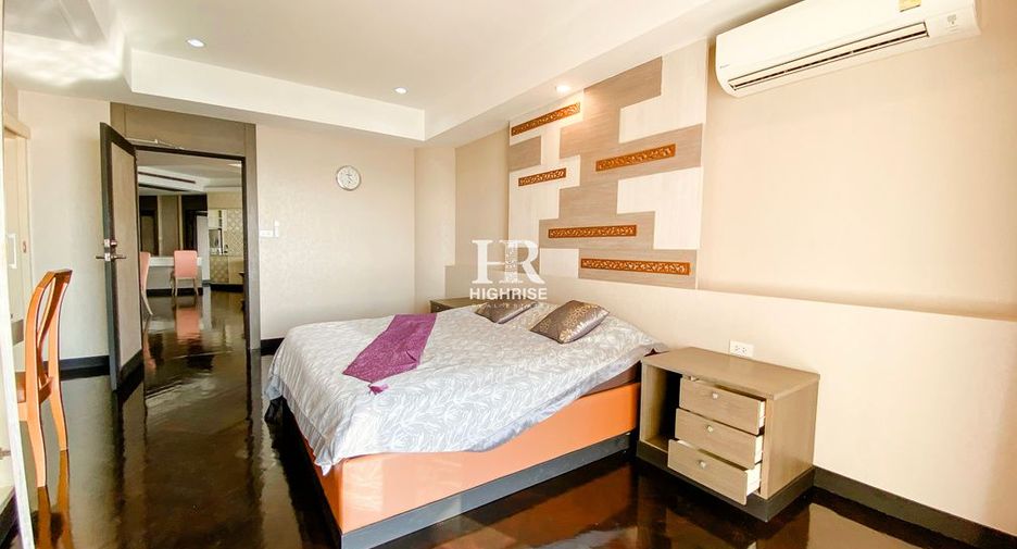 For sale 3 bedrooms condo in Bang Lamung, Chonburi