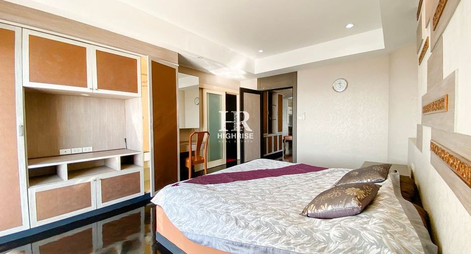 For sale 3 bedrooms condo in Bang Lamung, Chonburi