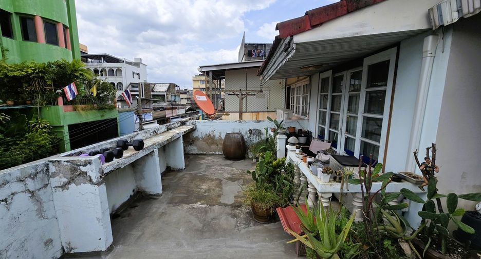 Local comercial en venta de 4 habitaciones en Phra Nakhon, Bangkok