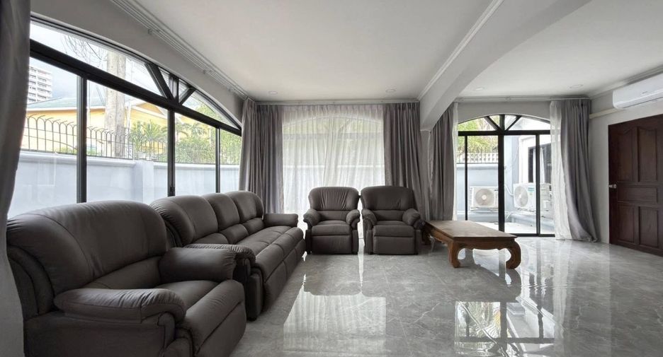 For rent 7 bedrooms villa in Jomtien, Pattaya