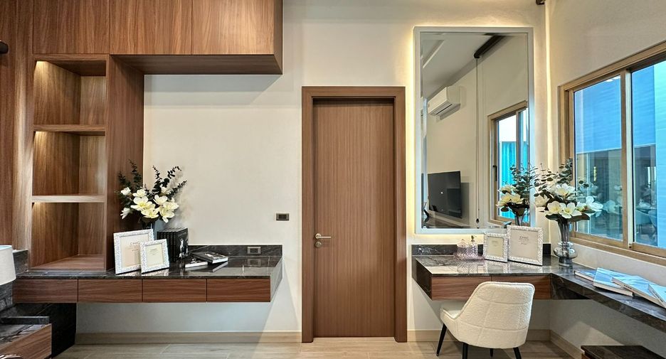 À vendre 4 chambres villa à Bang Lamung, Chonburi
