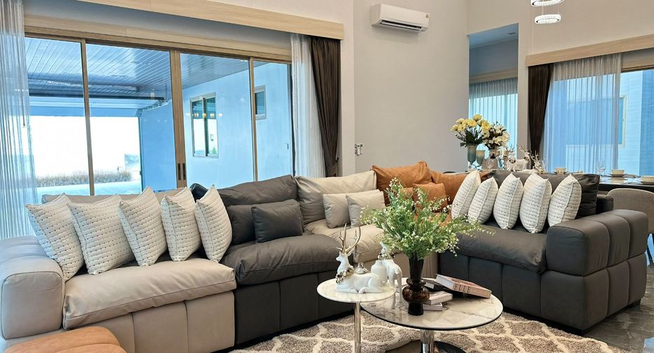 À vendre 4 chambres villa à Bang Lamung, Chonburi