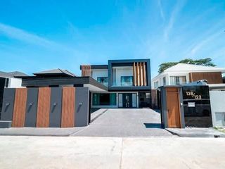 For Rent 5 Bedroom Villa In Bang Lamung, Chonburi