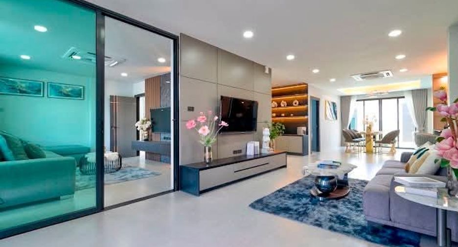 For rent 5 bedrooms villa in Jomtien, Pattaya