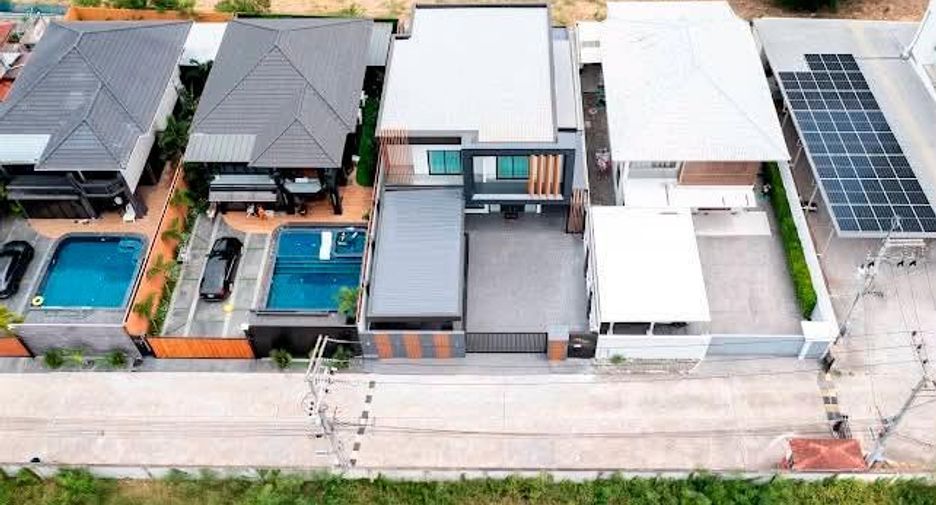 For rent 5 bedrooms villa in Jomtien, Pattaya
