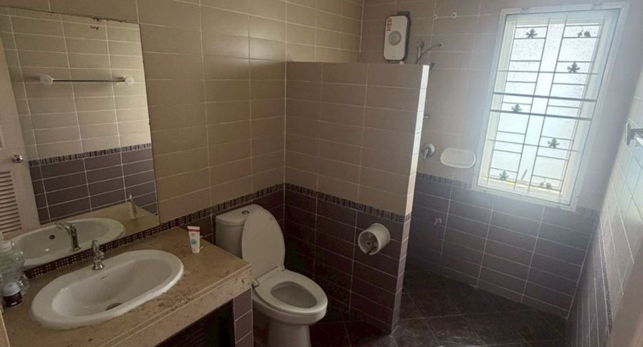 For sale 3 bedrooms house in Lam Luk Ka, Pathum Thani