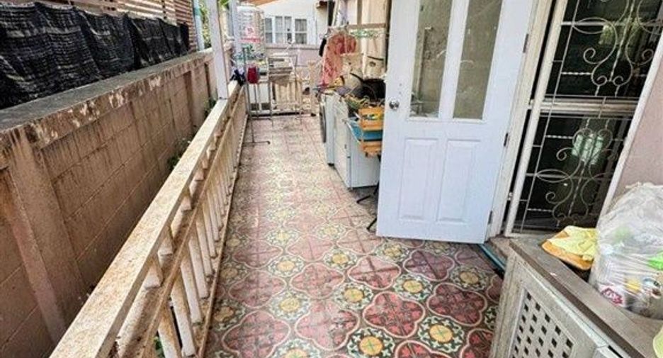 Casa en venta de 4 habitaciones en Lat Krabang, Bangkok