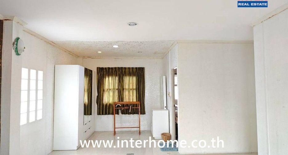 Casa en venta de 4 habitaciones en Lat Krabang, Bangkok