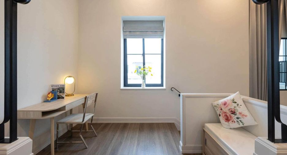 For rent and for sale 4 bedrooms house in Saphan Sung, Bangkok