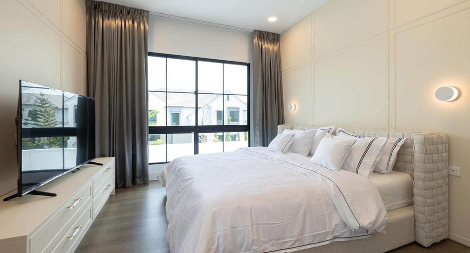 For rent and for sale 4 bedrooms house in Saphan Sung, Bangkok