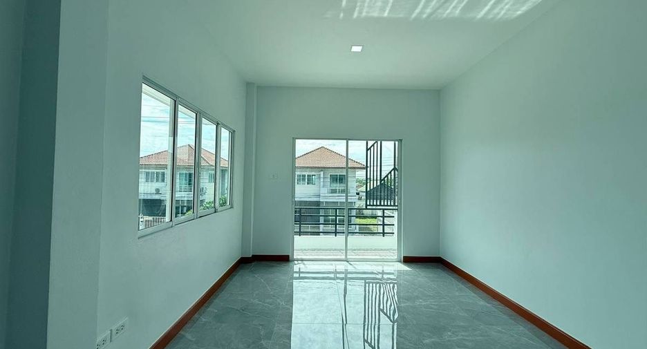 Haus zum Kauf mit 5 Zimmer in Nong Chok, Bangkok