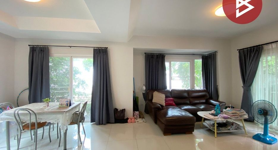 Casa en venta de 3 habitaciones en Bang Sao Thong, Samut Prakan
