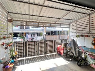 For sale 3 bedrooms townhouse in Phra Samut Chedi, Samut Prakan