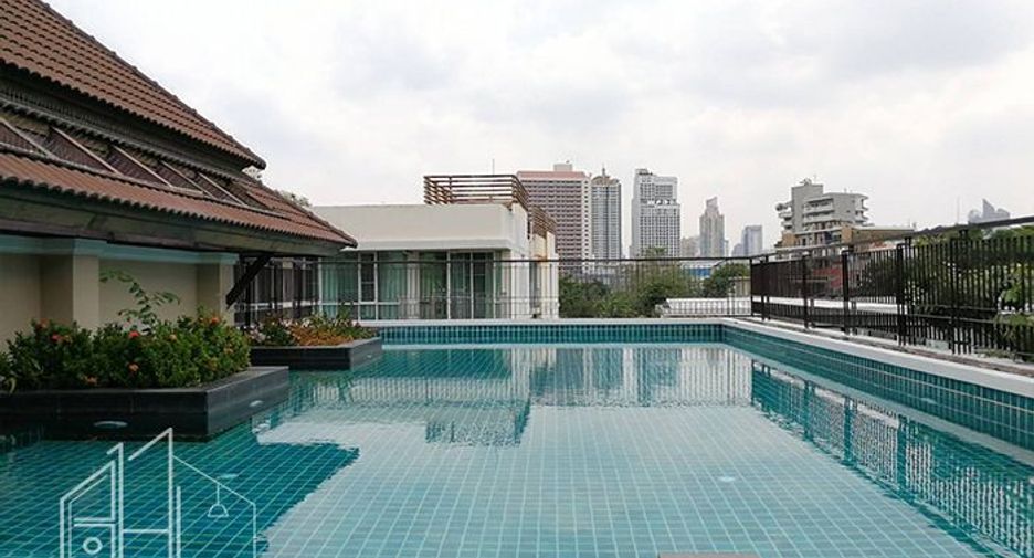 For rent 2 bedrooms condo in Watthana, Bangkok