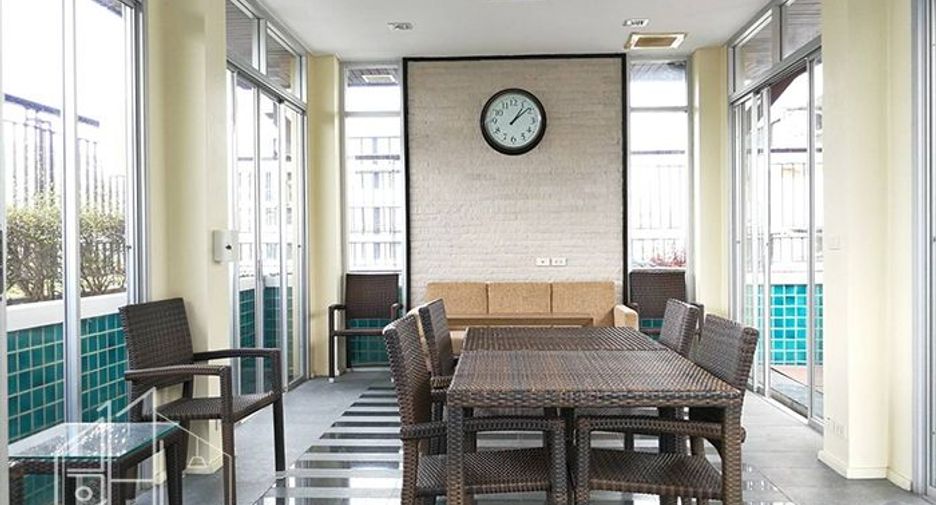 For rent 2 bedrooms condo in Watthana, Bangkok