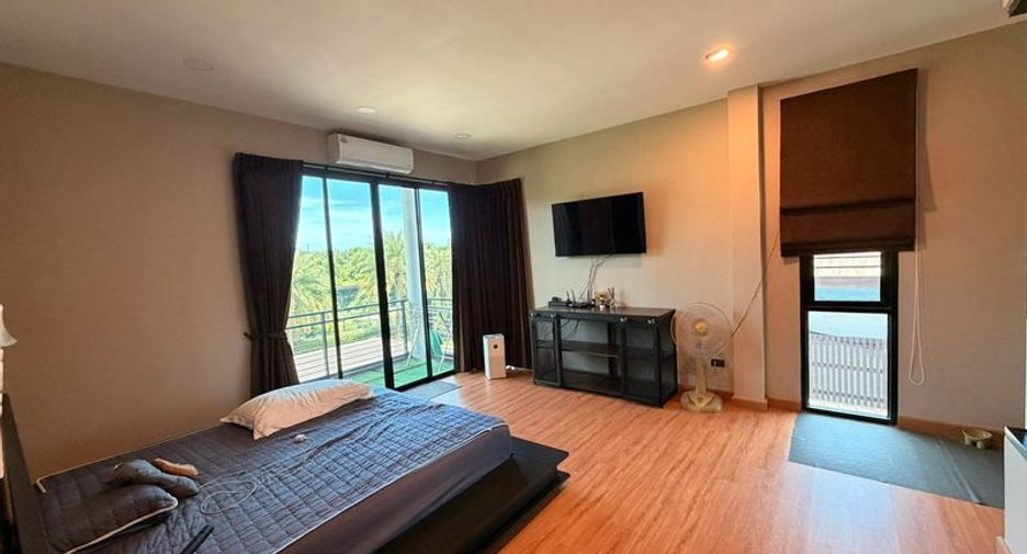 出售 3 卧室 独立屋 在 Mueang Chon Buri, Chon Buri
