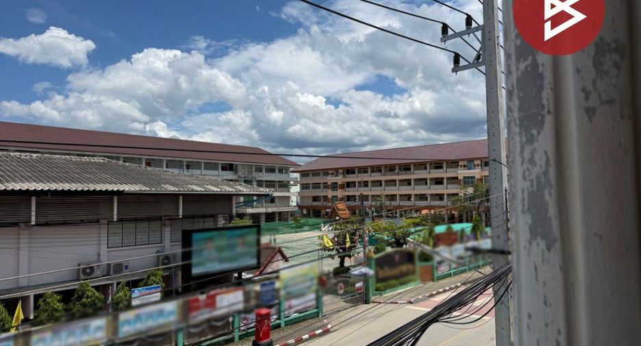 For sale 2 bedrooms retail Space in Mueang Lamphun, Lamphun