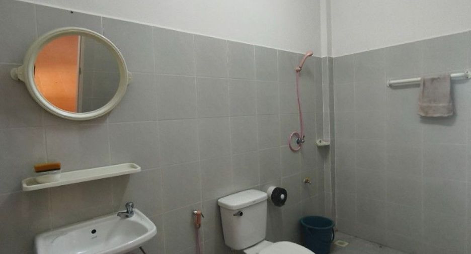 Local comercial en venta de 3 habitaciones en Tha Mai, Chanthaburi