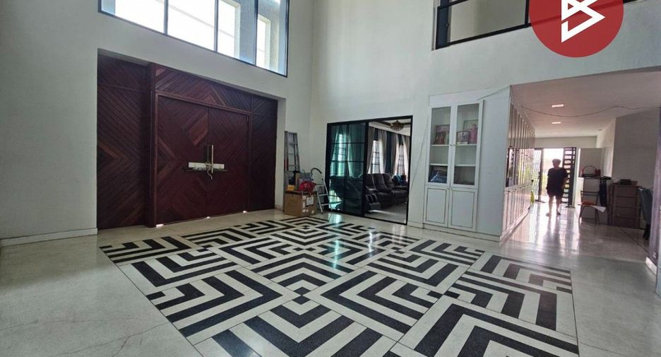 For sale 10 bedrooms retail Space in Mueang Pathum Thani, Pathum Thani