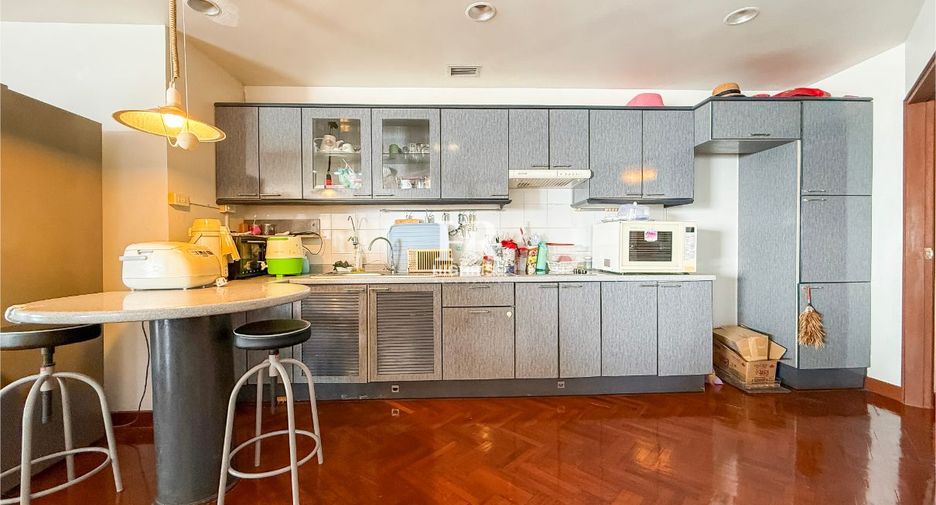 For sale 3 bedrooms condo in Bang Lamung, Chonburi