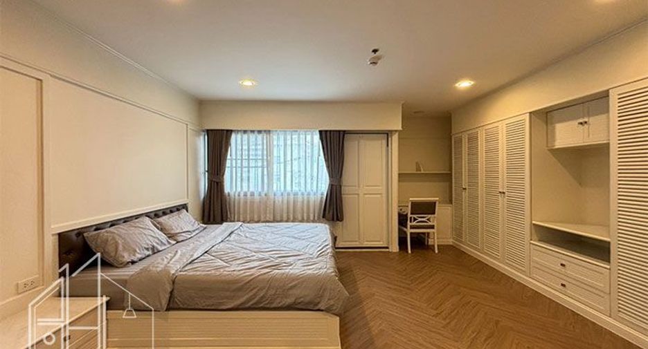 For rent 3 bedrooms condo in Khlong Toei, Bangkok