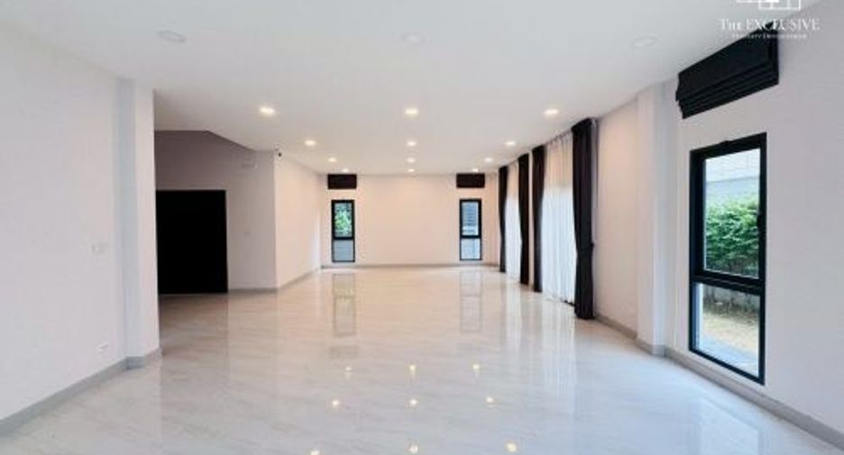 For sale 5 bedrooms house in Mueang Nonthaburi, Nonthaburi