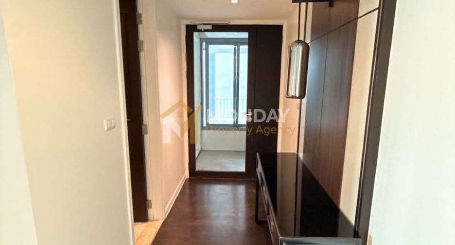 For sale 3 bedrooms condo in Yan Nawa, Bangkok