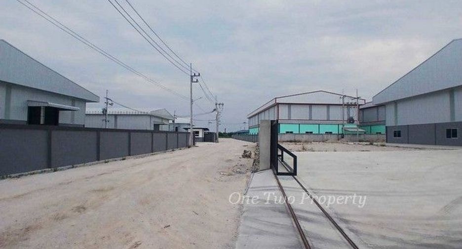 For sale warehouse in Ban Bueng, Chonburi