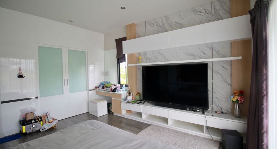 Haus zum Kauf mit 4 Zimmer in Mueang Rayong, Rayong